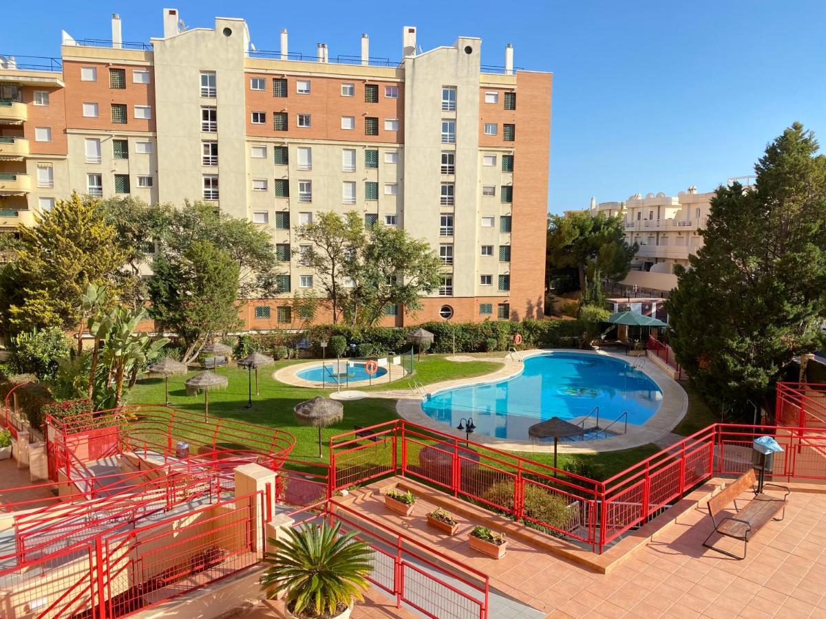 Costa Del Sol Seaside Studio - 5 Mins From Beach Фуeнхирола Екстериор снимка