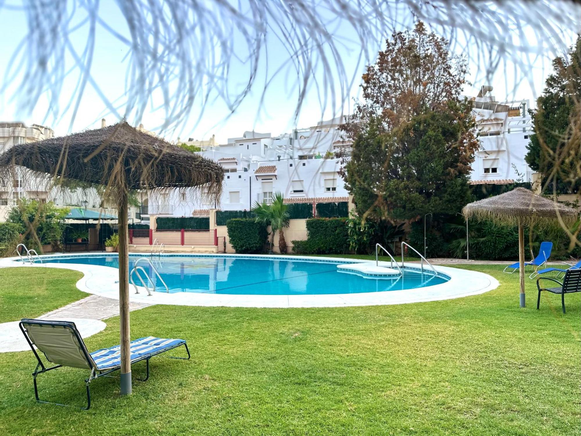 Costa Del Sol Seaside Studio - 5 Mins From Beach Фуeнхирола Екстериор снимка