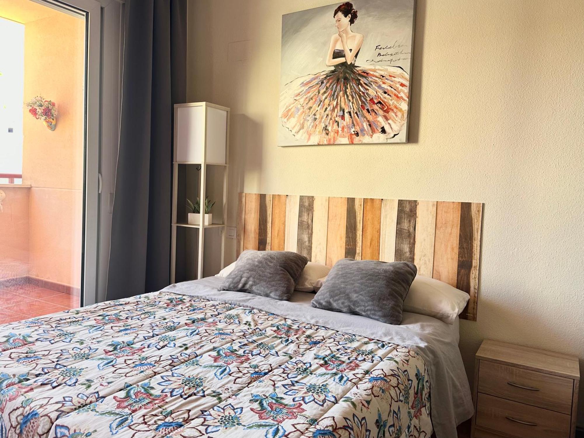 Costa Del Sol Seaside Studio - 5 Mins From Beach Фуeнхирола Екстериор снимка