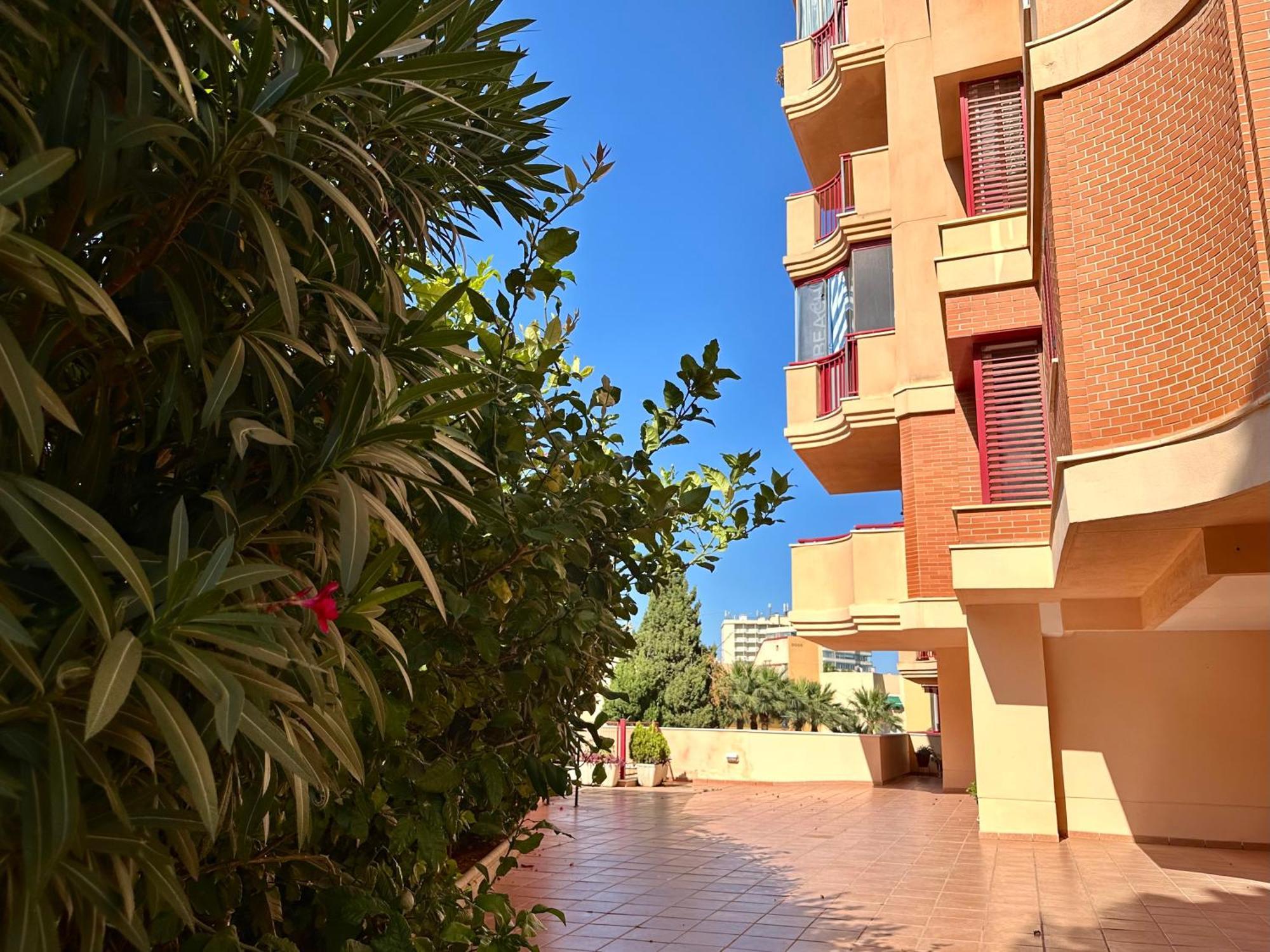 Costa Del Sol Seaside Studio - 5 Mins From Beach Фуeнхирола Екстериор снимка