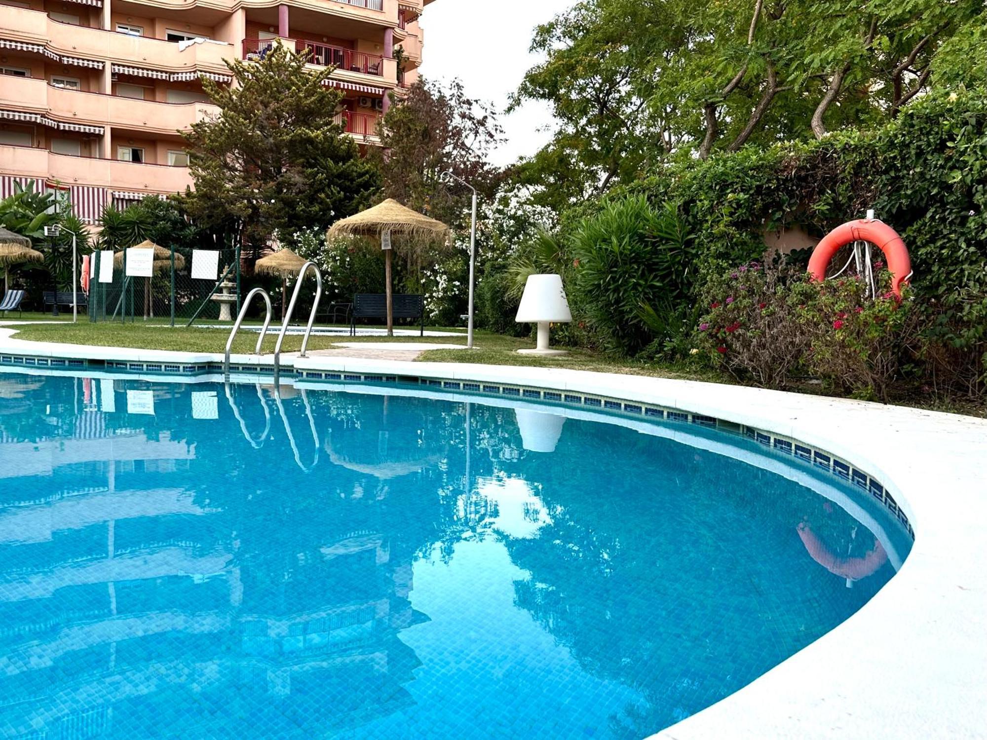 Costa Del Sol Seaside Studio - 5 Mins From Beach Фуeнхирола Екстериор снимка